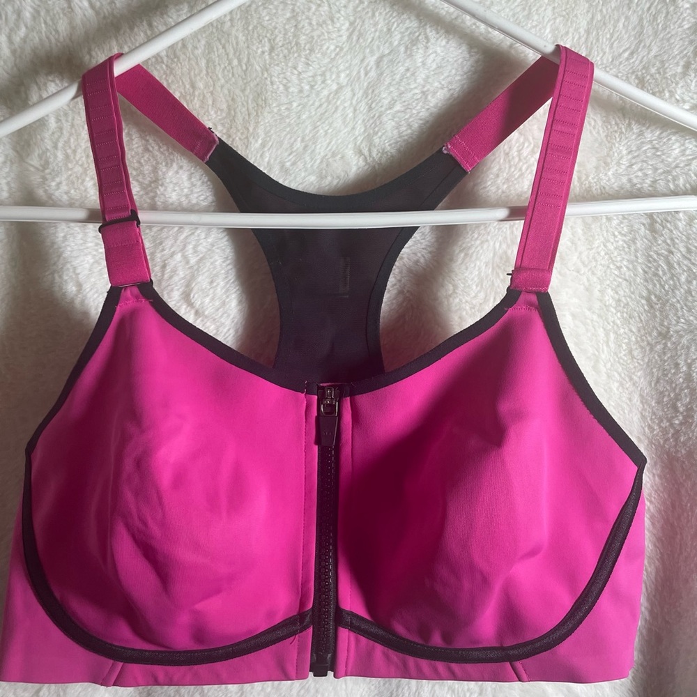 Women’s Sports Bra